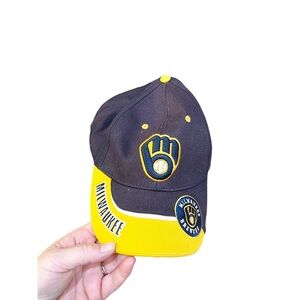 Milwaukee Brewers Fan Favorite MLB Royal Blue‎ Yellow Adjustable Hat